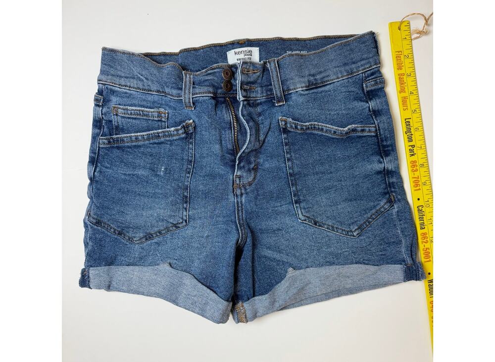 Kensie Jean Shorts Size 8/29 The High Rise Concert 120246 Stretchy